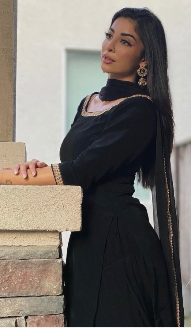 Punjabi suit